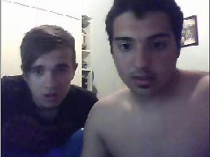 2 Gay Greek Fellows Have Fun On Webcam
