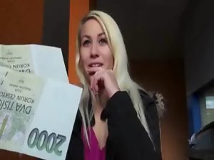 Perfect amateur light-haired Czech nympho Yenna snatch thumped for money